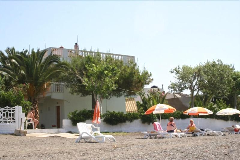 أمارنثوس Posidonia Pension المظهر الخارجي الصورة