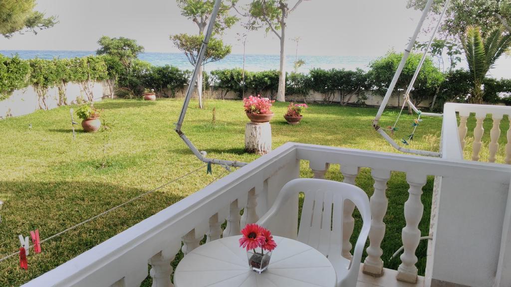 أمارنثوس Posidonia Pension المظهر الخارجي الصورة